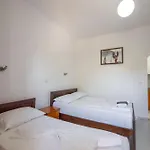 Guest house Tre Motrat