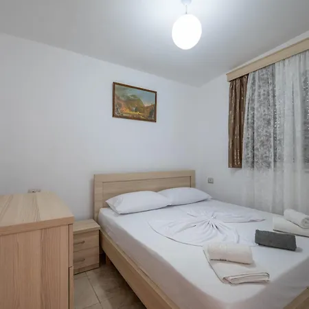 Guest house Tre Motrat