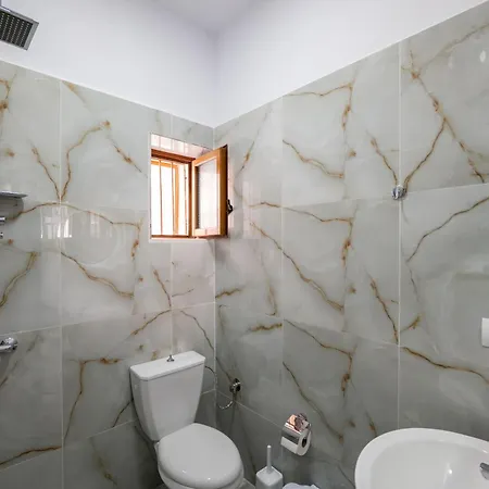 Tre Motrat Guest house *