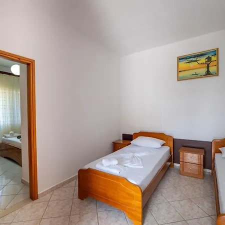 Pensionat Tre Motrat *