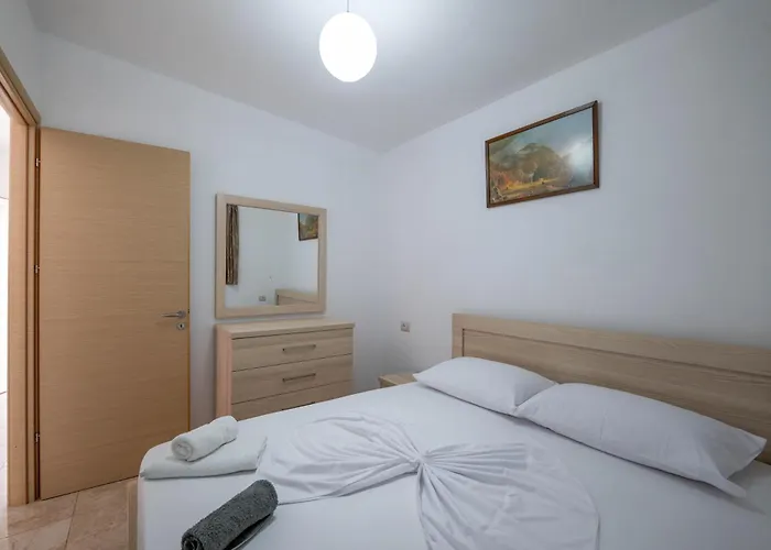 Pensjonat Tre Motrat *