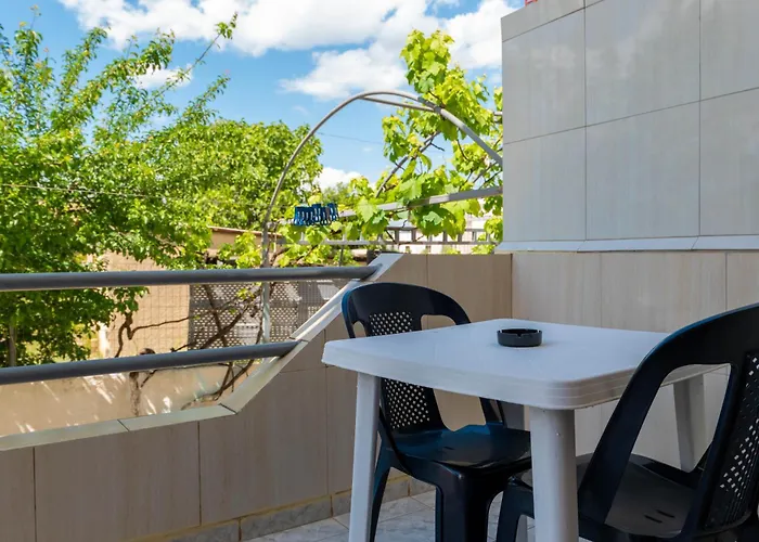 Tre Motrat Pensjonat