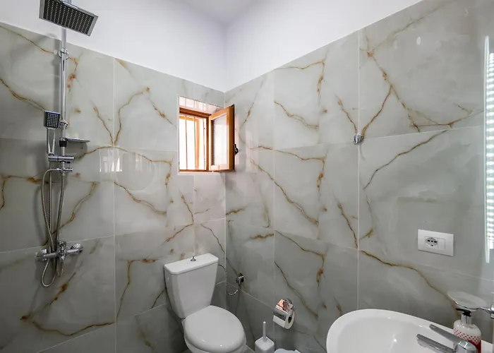 Tre Motrat Pensjonat *