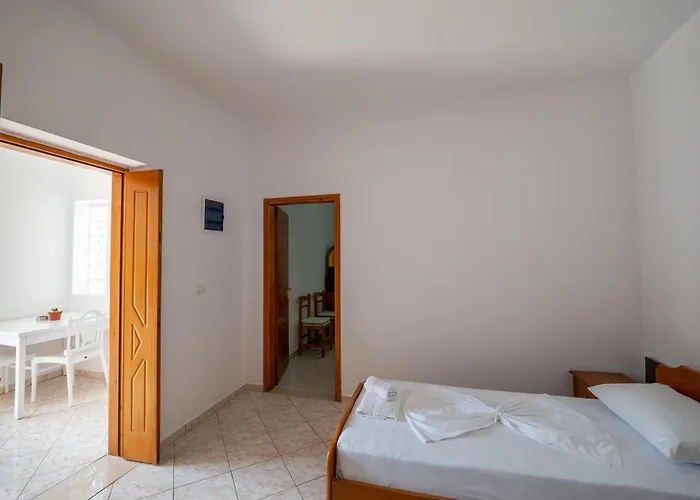 Pensjonat Tre Motrat *