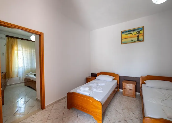 Pensjonat Tre Motrat *